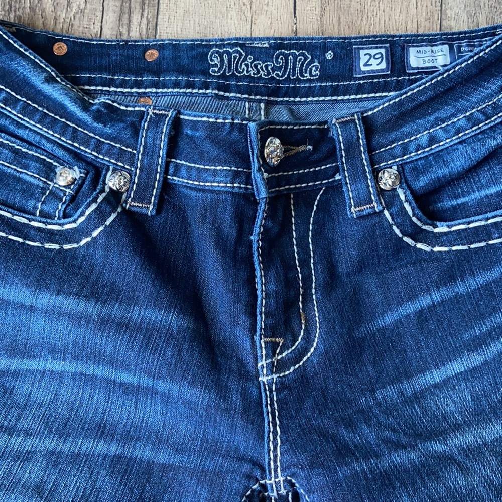 Jeans - Picture 2 of 3